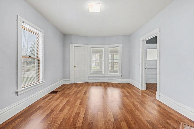 1510 W Main Street, Kalamazoo City, MI 49006