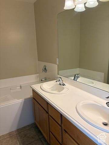 6779 S SIENNA PARK LN, Midvale, UT 84047