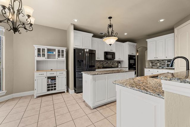 6631 Crestmoor Lane, Sachse, TX 75048