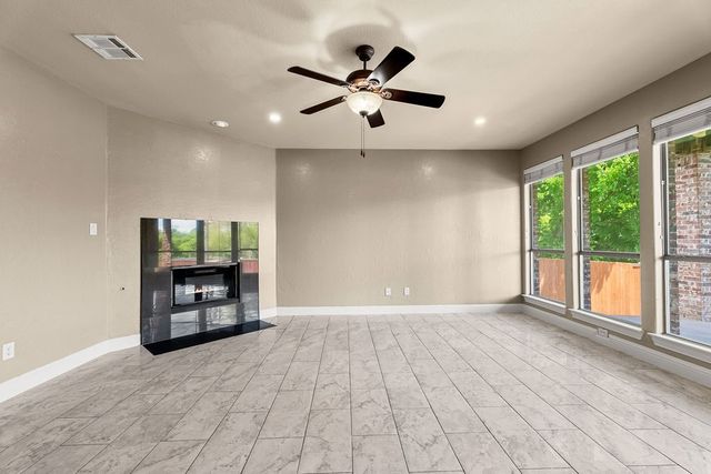 6631 Crestmoor Lane, Sachse, TX 75048
