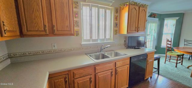 83 Morning Glory Way, Rotterdam, NY 12306