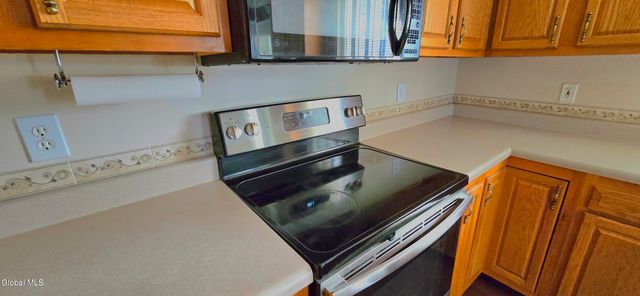 83 Morning Glory Way, Rotterdam, NY 12306