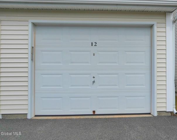 83 Morning Glory Way, Rotterdam, NY 12306