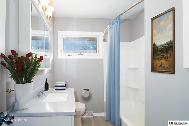 7541 Holdrege Street, Lincoln, NE 68505