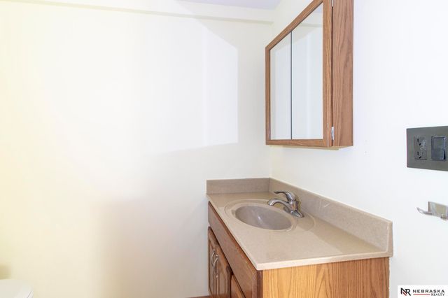 7541 Holdrege Street, Lincoln, NE 68505