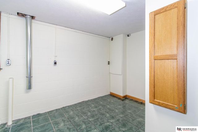 7541 Holdrege Street, Lincoln, NE 68505