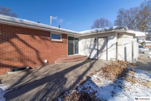 7541 Holdrege Street, Lincoln, NE 68505