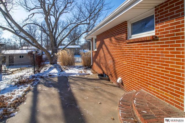 7541 Holdrege Street, Lincoln, NE 68505