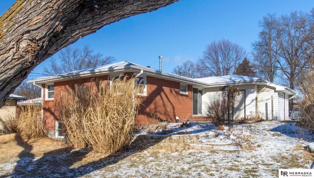 7541 Holdrege Street, Lincoln, NE 68505