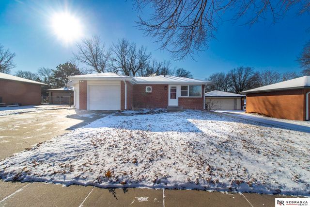 7541 Holdrege Street, Lincoln, NE 68505