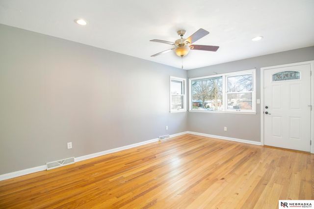 7541 Holdrege Street, Lincoln, NE 68505