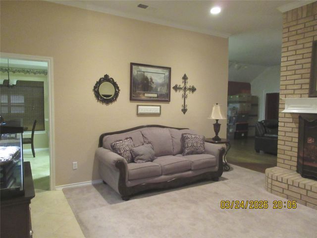 1121 Springwood Drive, Saginaw, TX 76179