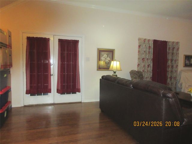 1121 Springwood Drive, Saginaw, TX 76179