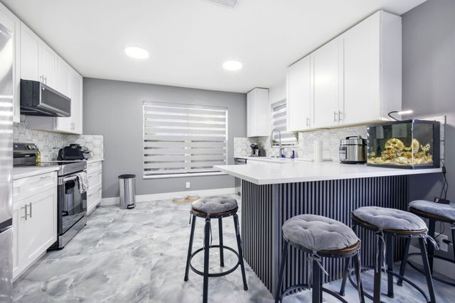 94 Magnolia Circle, Boynton Beach, FL 33436