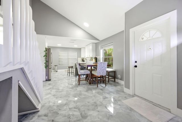 94 Magnolia Circle, Boynton Beach, FL 33436