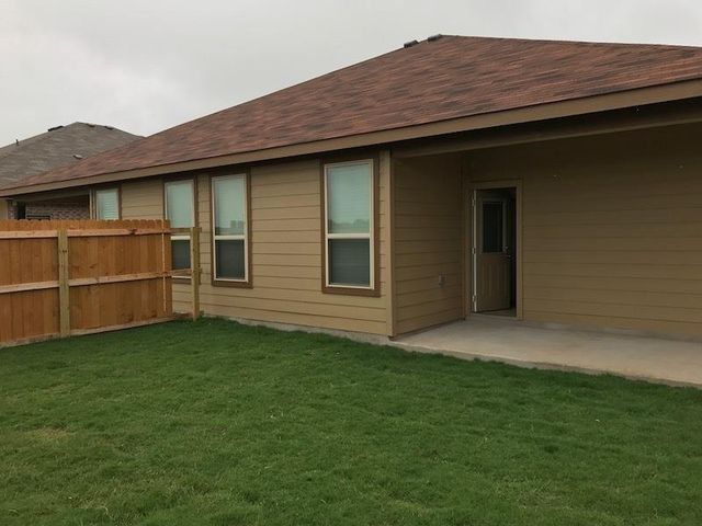 124 - 126 Hidden Springs DR, Bastrop, TX 78602