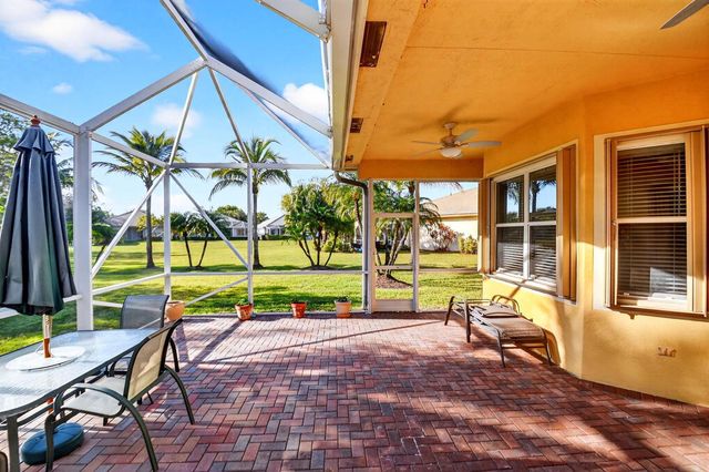 9566 Lantern Bay Circle, West Palm Beach, FL 33411