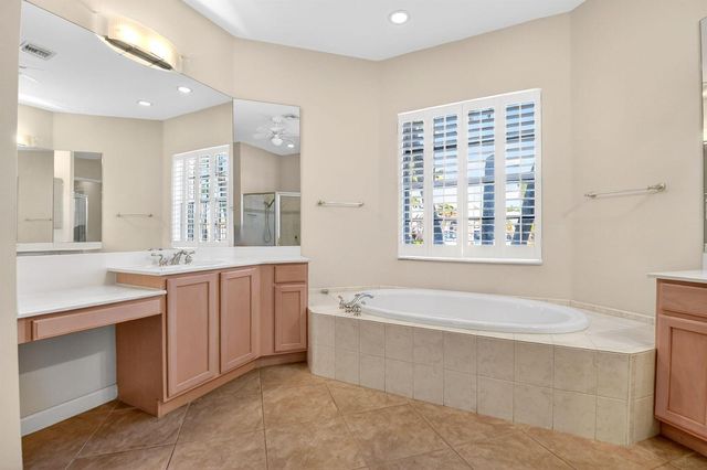9566 Lantern Bay Circle, West Palm Beach, FL 33411