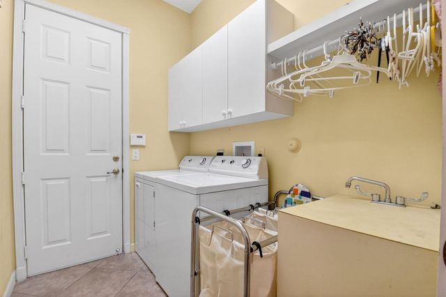 9566 Lantern Bay Circle, West Palm Beach, FL 33411