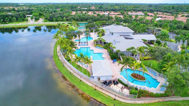 9566 Lantern Bay Circle, West Palm Beach, FL 33411