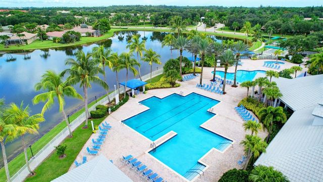 9566 Lantern Bay Circle, West Palm Beach, FL 33411