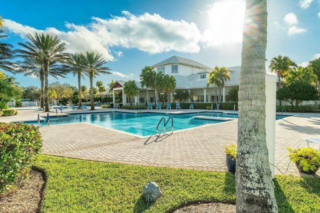 9566 Lantern Bay Circle, West Palm Beach, FL 33411