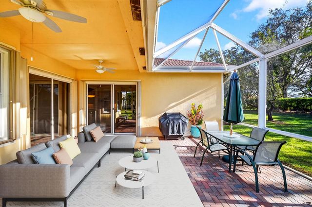 9566 Lantern Bay Circle, West Palm Beach, FL 33411