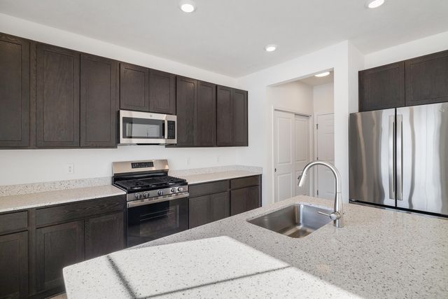 565 E 130th Place, Crown Point, IN 46307