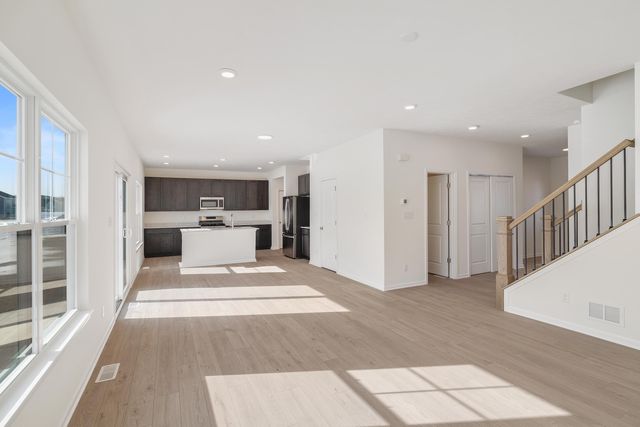 565 E 130th Place, Crown Point, IN 46307