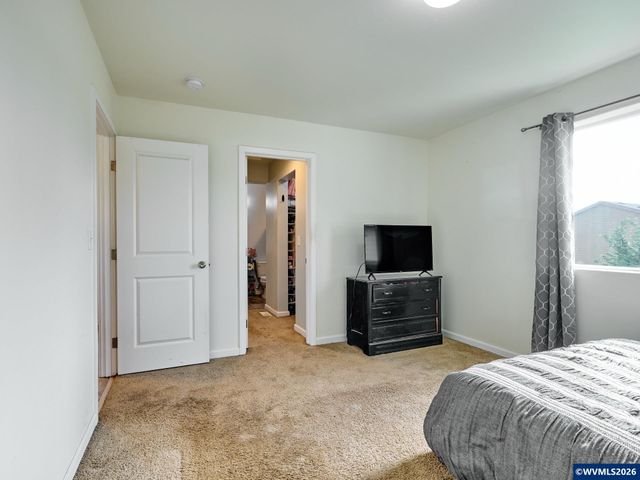 1986 NW 23rd St, Mcminnville, OR 97128