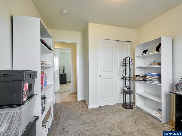 1986 NW 23rd St, Mcminnville, OR 97128