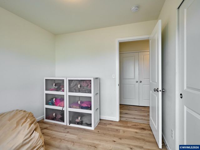 1986 NW 23rd St, Mcminnville, OR 97128