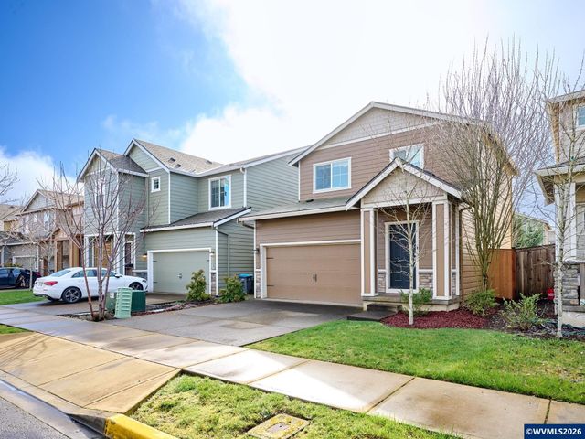 1986 NW 23rd St, Mcminnville, OR 97128