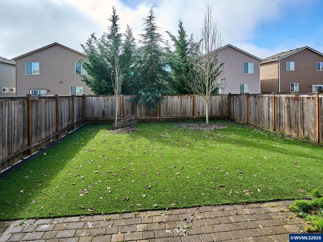 1986 NW 23rd St, Mcminnville, OR 97128