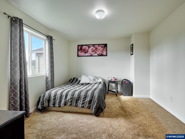 1986 NW 23rd St, Mcminnville, OR 97128