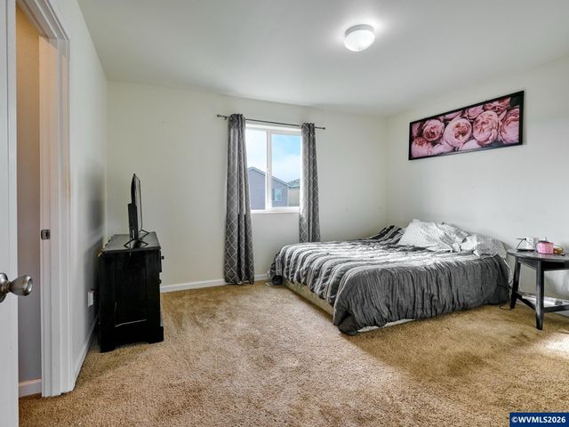 1986 NW 23rd St, Mcminnville, OR 97128