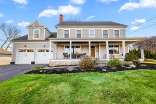 8 Moorland Road, Trumbull, CT 06611