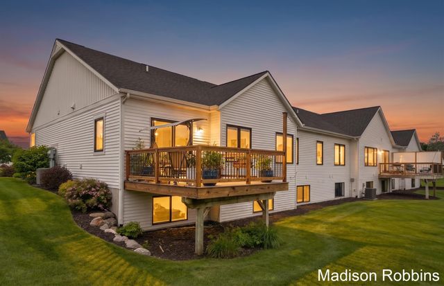 6564 Sheldon Crossing Drive, Hudsonville, MI 49426