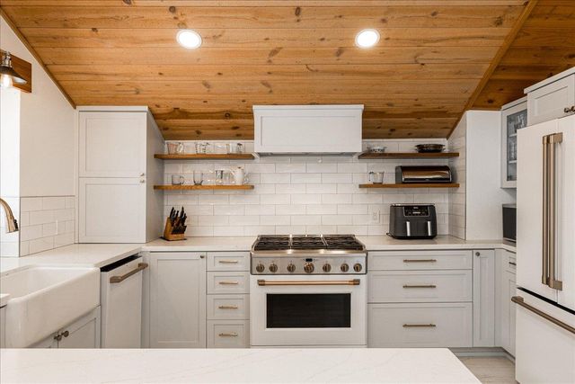 3920 Crosswood Dr, Shingle Springs, CA 95682