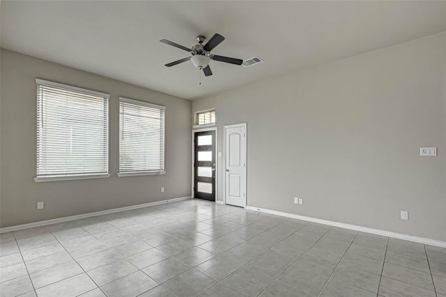 315 Biltmore Loop, Montgomery, TX 77316