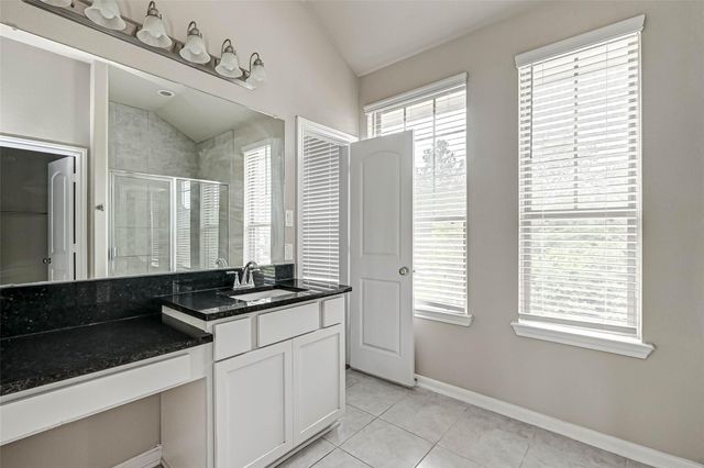 315 Biltmore Loop, Montgomery, TX 77316
