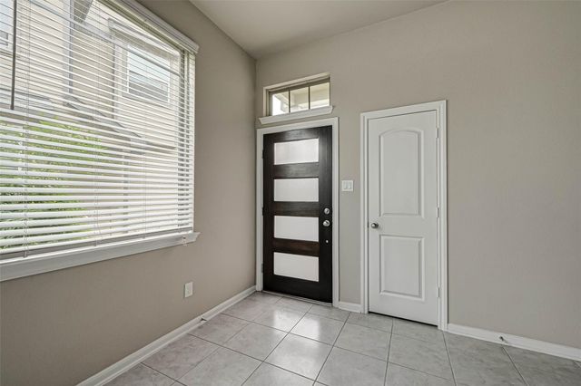 315 Biltmore Loop, Montgomery, TX 77316
