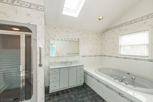 73 Fairmount Rd, Parsippany-troy Hills Twp., NJ 07054