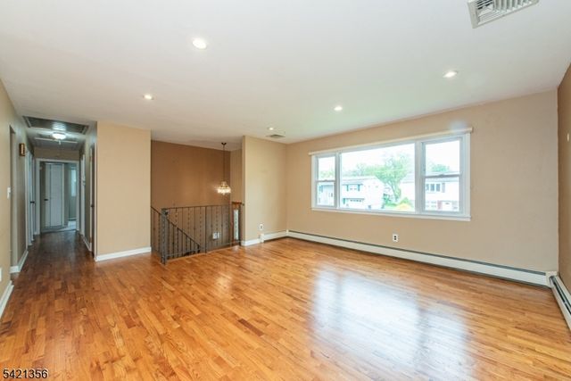 73 Fairmount Rd, Parsippany-troy Hills Twp., NJ 07054