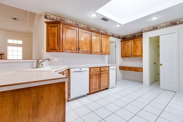 32 Southridge Drive, San Angelo, TX 76904