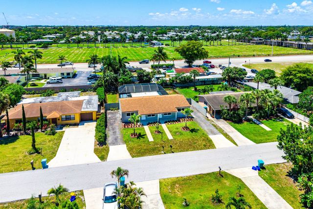 134 SW 14th Avenue A, Boynton Beach, FL 33435