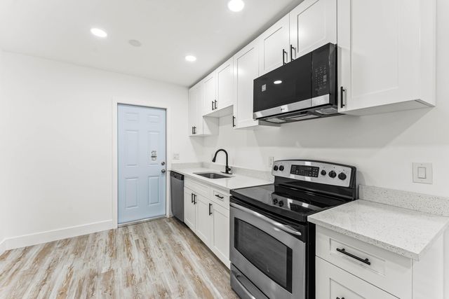 134 SW 14th Avenue A, Boynton Beach, FL 33435