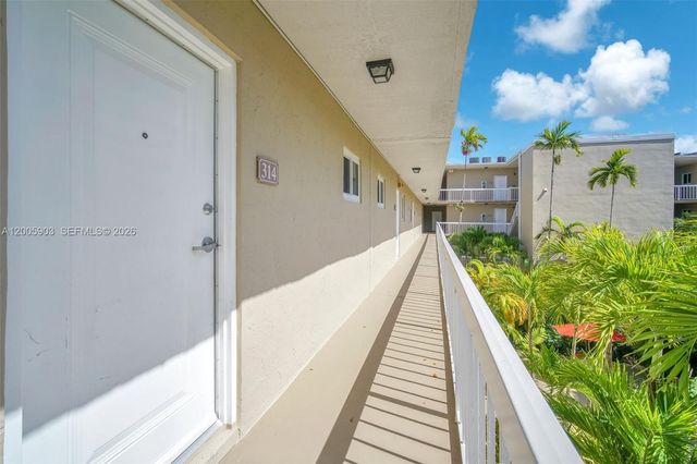 8103 Camino Real C-314, Miami, FL 33143