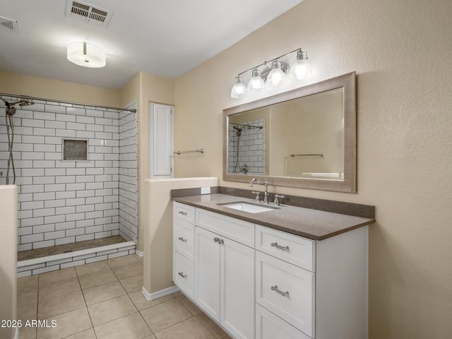 9745 N 95TH Street 227, Scottsdale, AZ 85258
