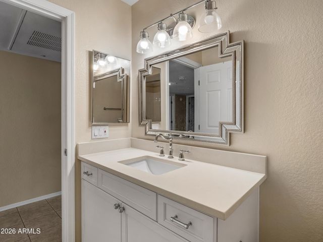 9745 N 95TH Street 227, Scottsdale, AZ 85258